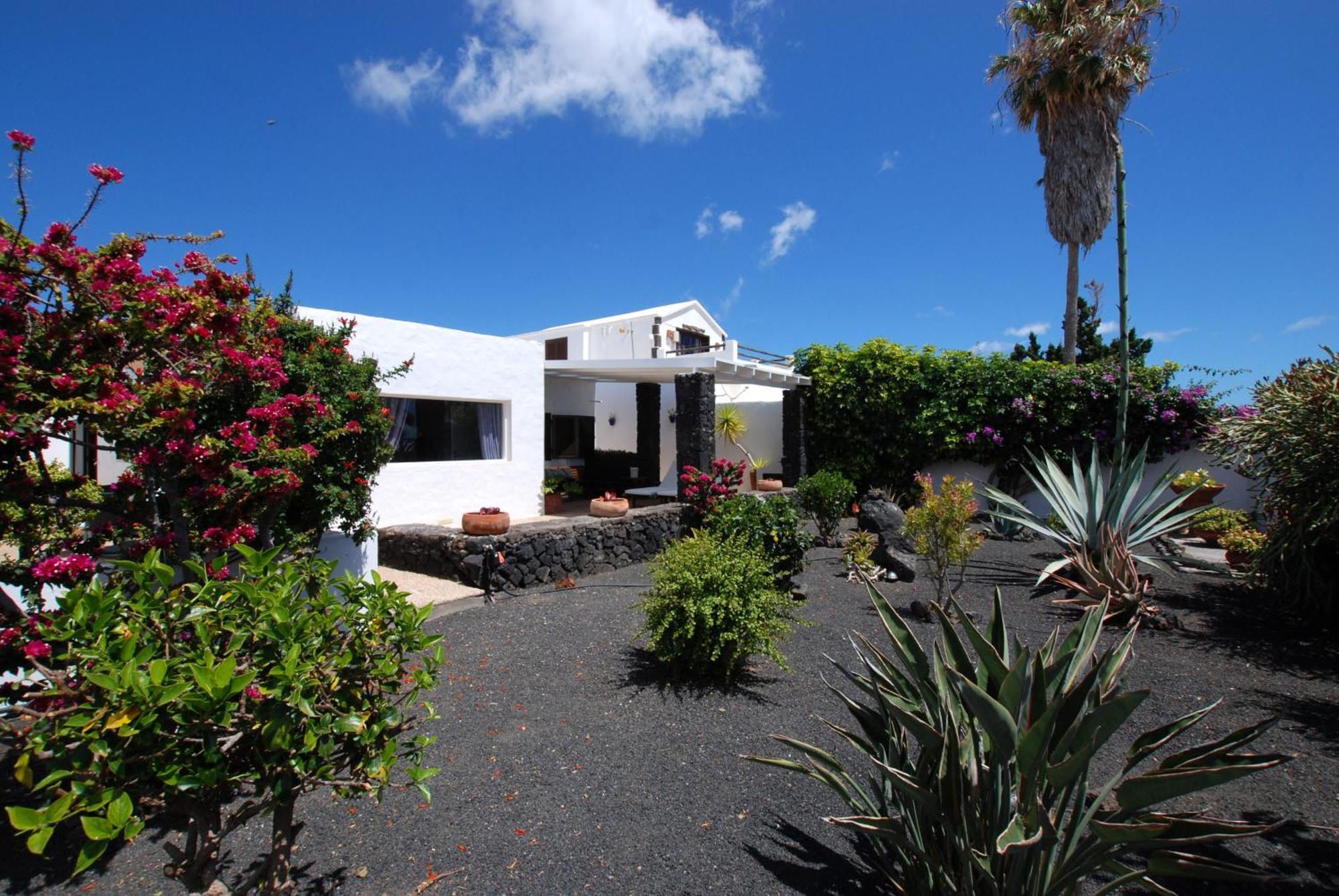 Villa Casa Azmira Del Mar Guatiza Exterior foto